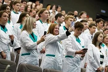 Студенты БФУ им. И. Канта отметили День белого халата!